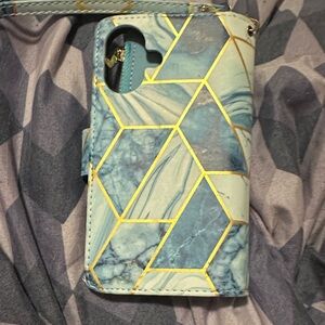 Stylish Blue Geometric iPhone 16 Case